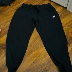 Nike size medium women’s sweatpants